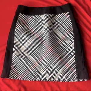 White House Black Market Straight Cut Skirt